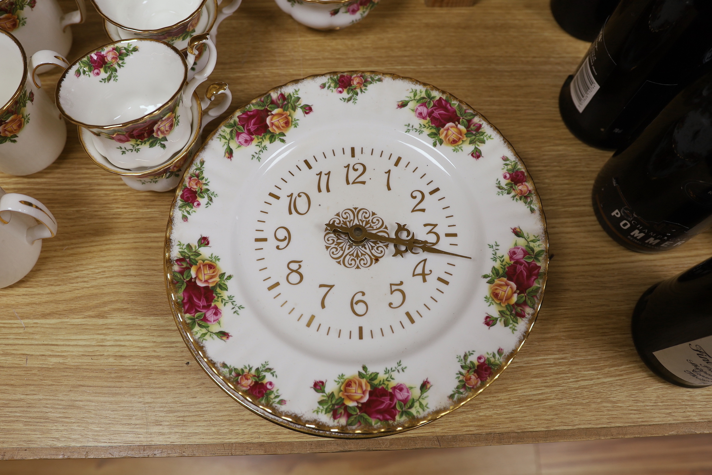 A Royal Albert Old Country Roses dinner and tea service, settings for twelve